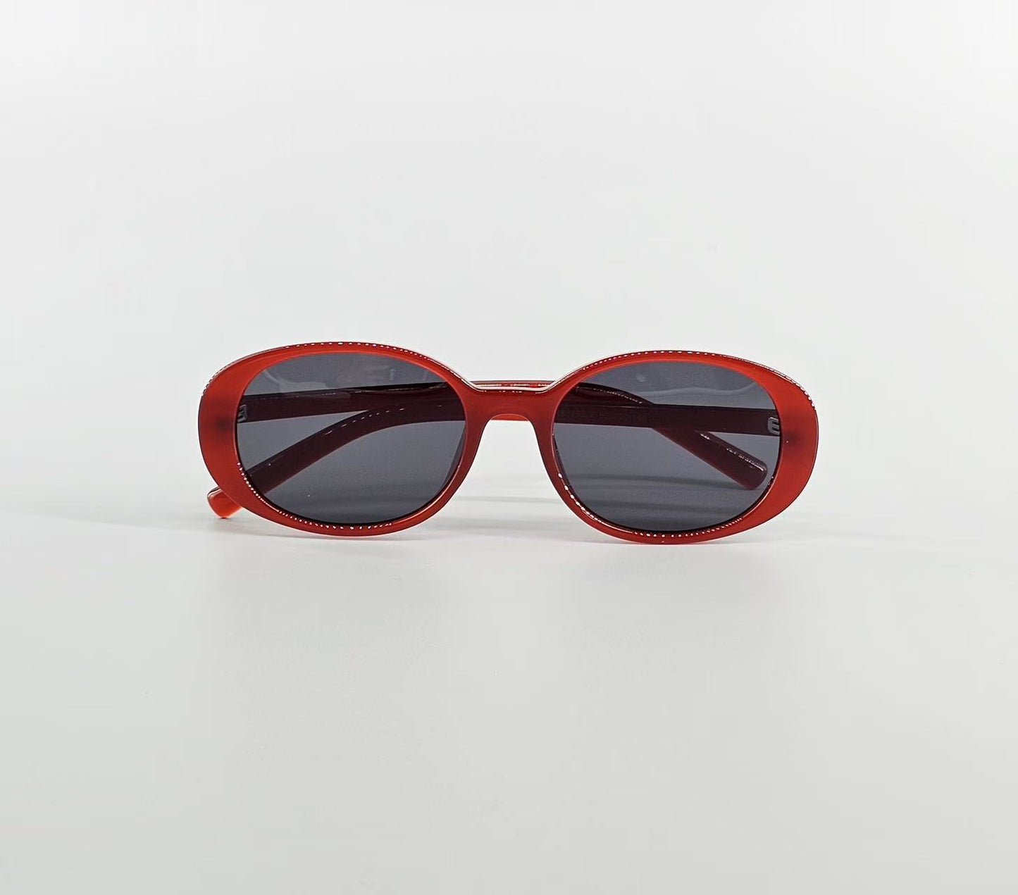 Sonnenbrille mit echte Leder Etui sowie Brillenputztuch