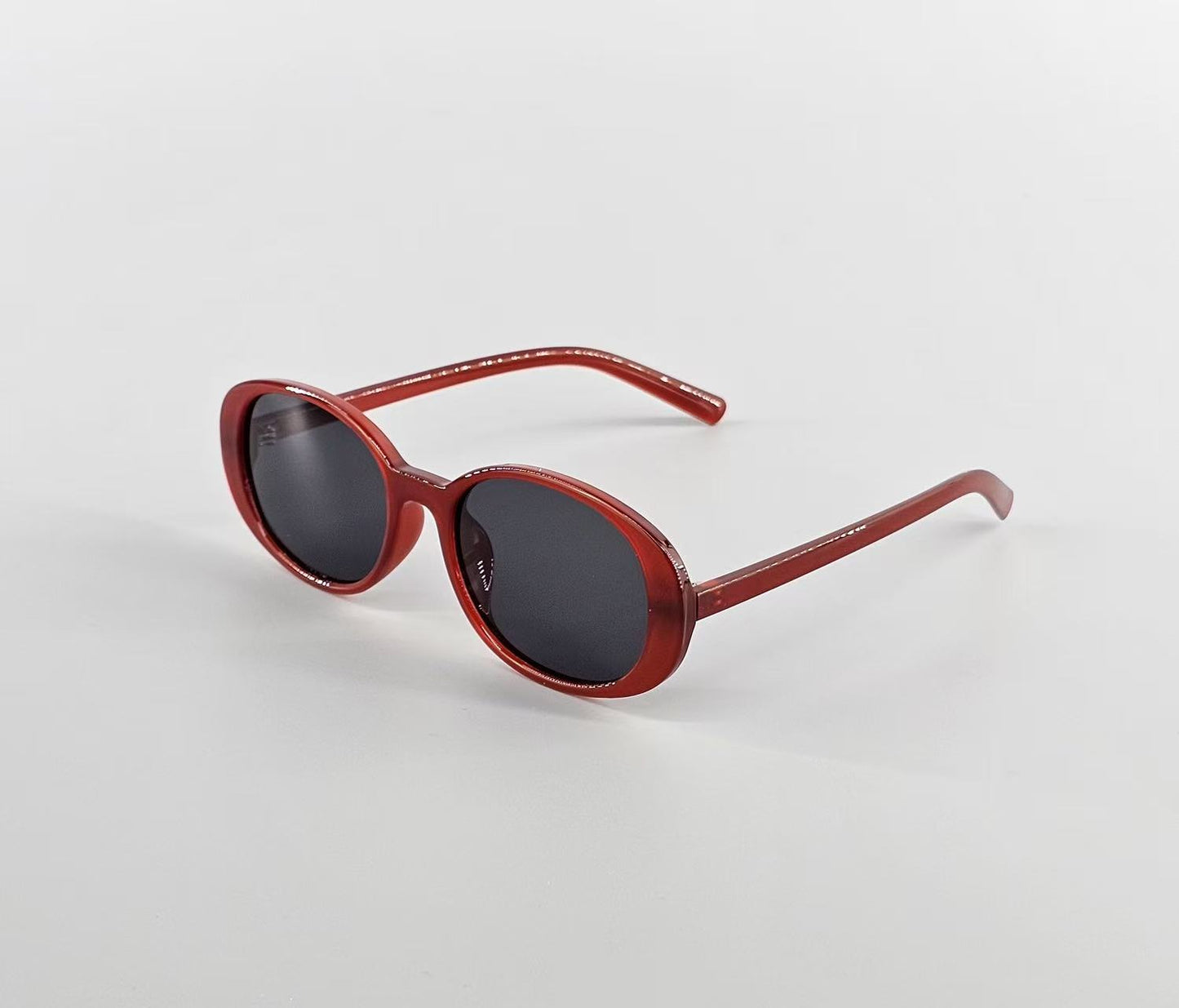 Sonnenbrille mit echte Leder Etui sowie Brillenputztuch