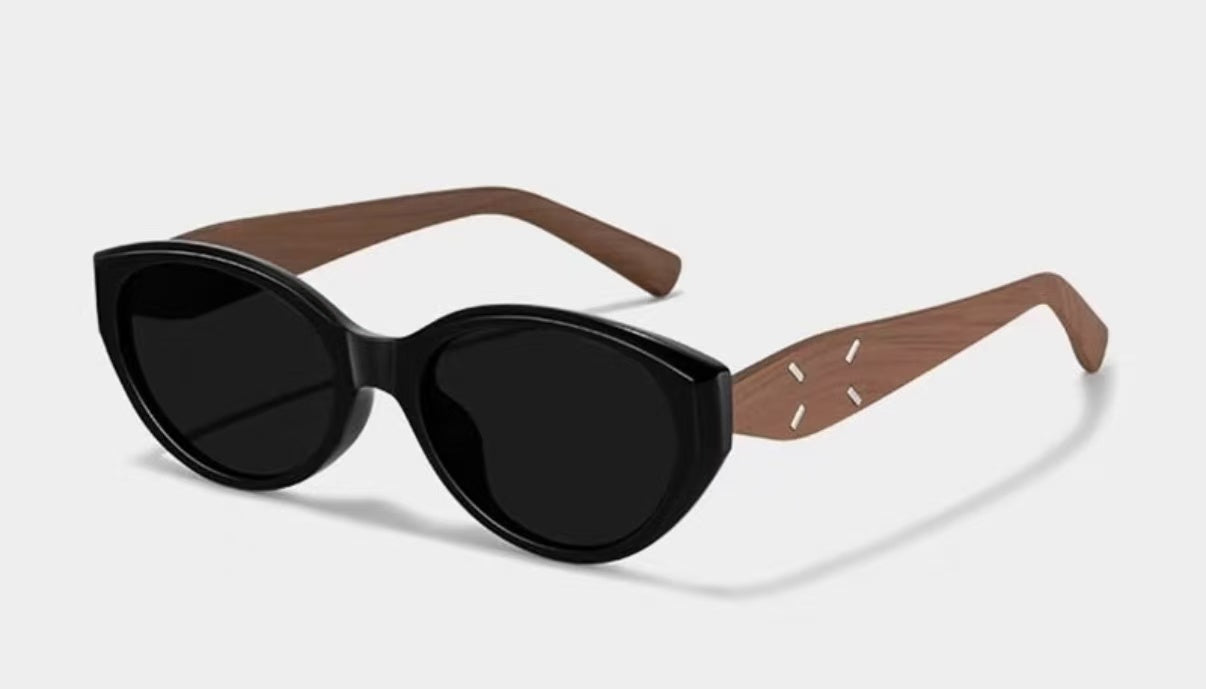 Sonnenbrille mit echte Leder Etui sowie Brillenputztuch