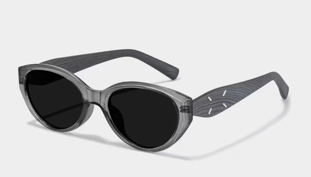 Sonnenbrille mit echte Leder Etui sowie Brillenputztuch