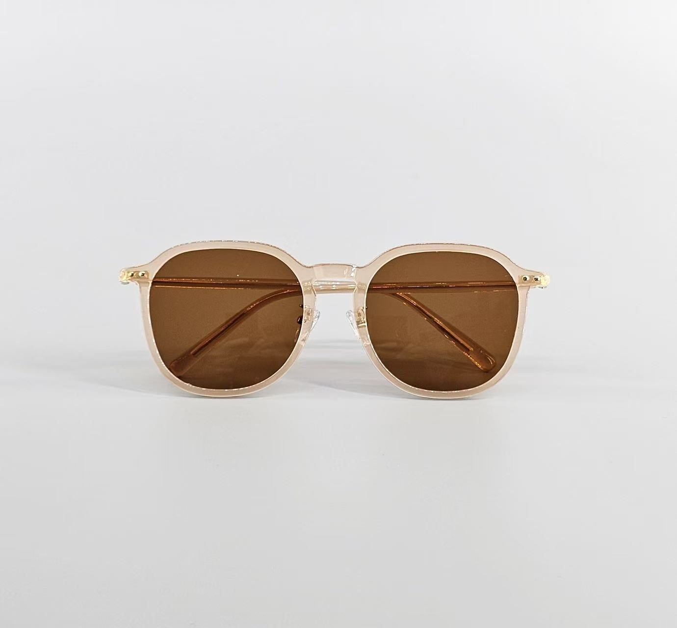 Sonnenbrille mit echte Leder Etui sowie Brillenputztuch