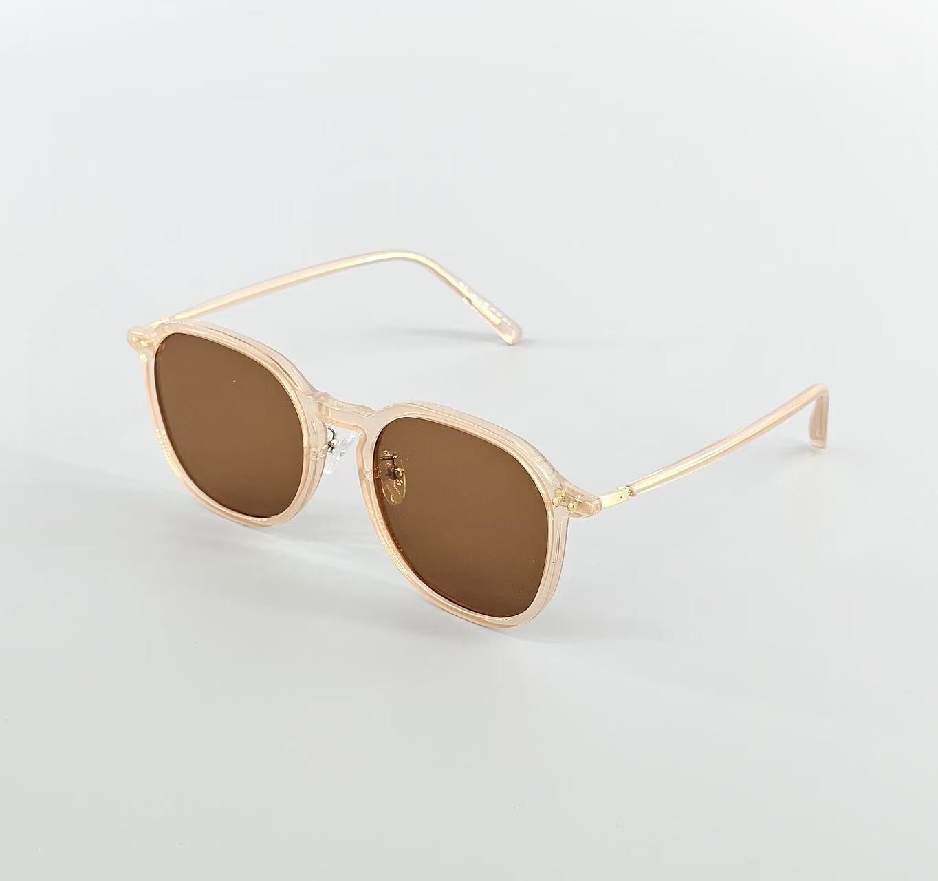 Sonnenbrille mit echte Leder Etui sowie Brillenputztuch