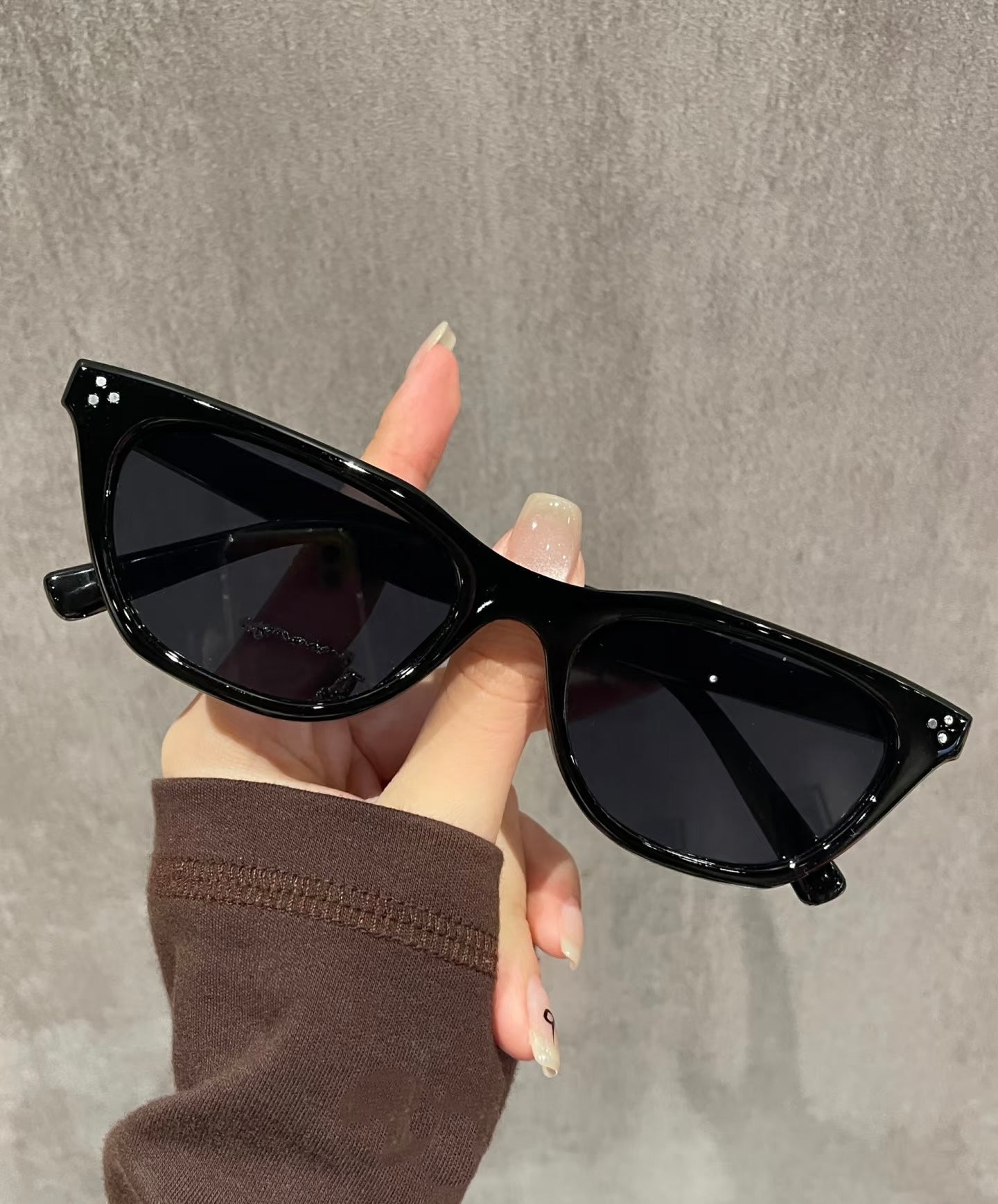 Sonnenbrille mit echte Leder Etui sowie Brillenputztuch