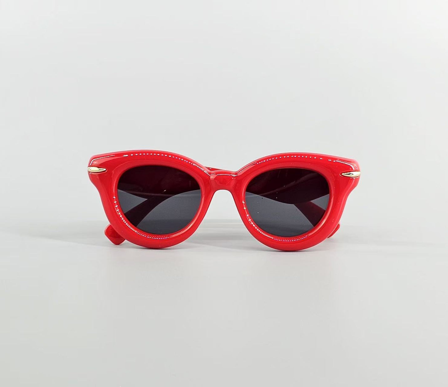 Sonnenbrille mit echte Leder Etui sowie Brillenputztuch