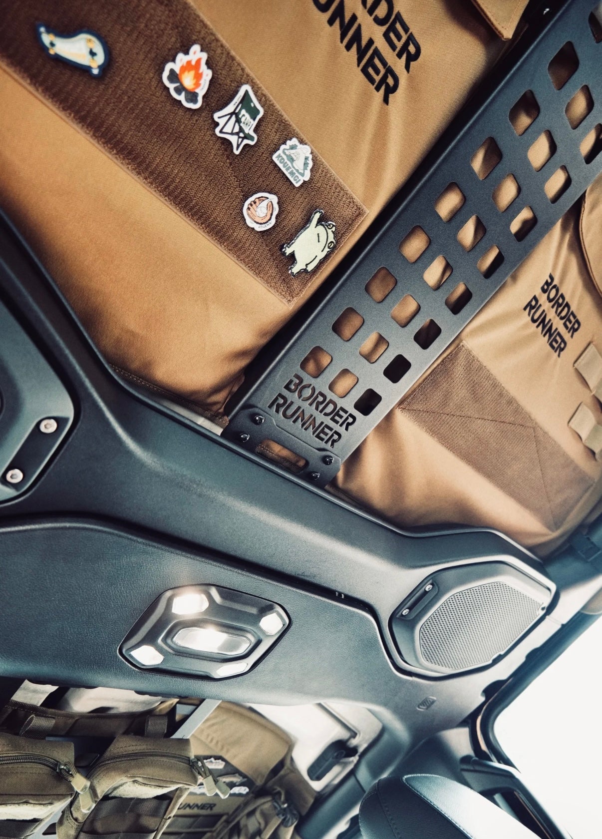 Border Runner Dachträger Cargo Overhead Molle Panel Innenablage