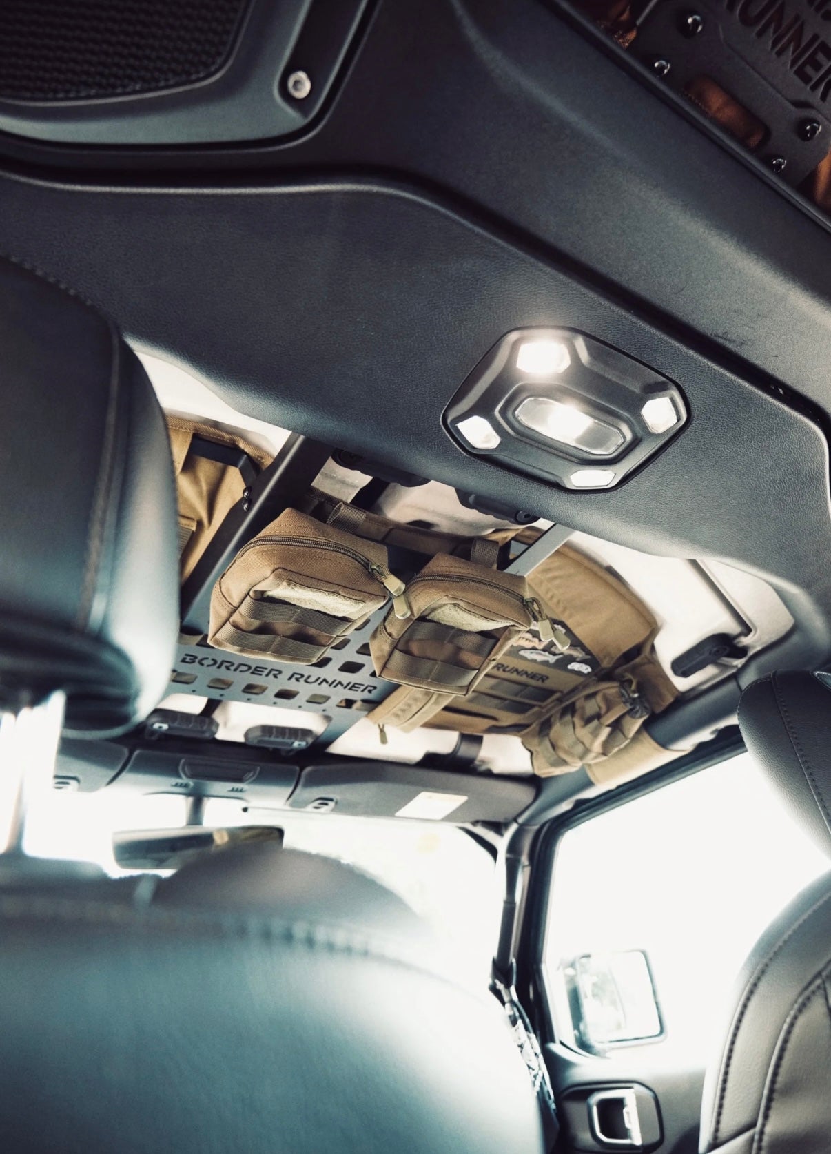 Border Runner Dachträger Cargo Overhead Molle Panel Innenablage