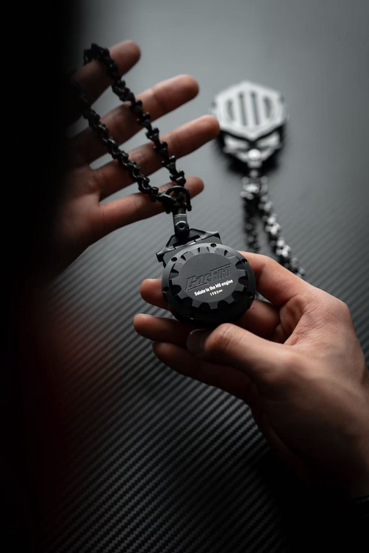 Премиальный индукционный ключ-чехол из алюминия с ЧПУ – совместим с H-D Touring, Softail и Sportster